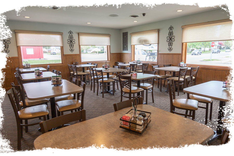 DiCarlo's Pizza Inc cozy dining room